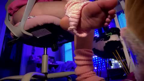 Snapshot of tsunderenextdoor chatting on 31, 3, 2026 MOCHI NEXT DOOR online show from 31, 3, 2026