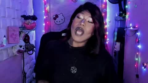 Snapshot of tsviolett chatting on 3, 12, 2024 BellaRoxanna online show from 3, 12, 2024