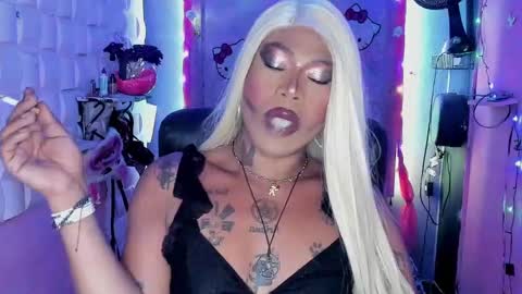 Snapshot of tsviolett chatting on 13, 12, 2024 BellaRoxanna online show from 13, 12, 2024