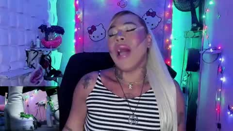 Snapshot of tsviolett chatting on 17, 12, 2024 BellaRoxanna online show from 17, 12, 2024