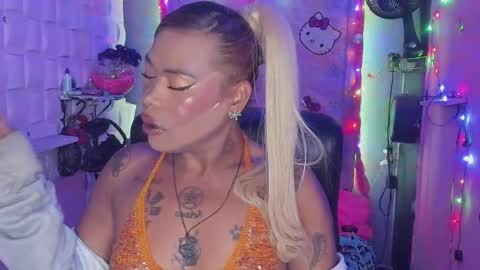 Snapshot of tsviolett chatting on 8, 1, 2025 BellaRoxanna online show from 8, 1, 2025