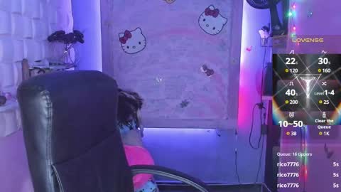 Snapshot of tsviolett chatting on 3, 2, 2025 BellaRoxanna online show from 3, 2, 2025