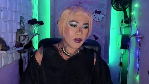 Snapshot of tsviolett chatting on 25, 2, 2025 BellaRoxanna online show from 25, 2, 2025