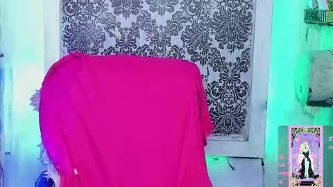 Snapshot of tsviolett chatting on 10, 9, 2025 BellaRoxanna online show from 10, 9, 2025