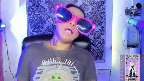 Snapshot of tsviolett chatting on 17, 10, 2025 BellaRoxanna online show from 17, 10, 2025