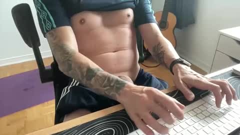 TT Boy2000 online show from 10, 9, 2025