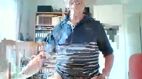 Snapshot of tubaist chatting on 3, 6, 2026 FINN but call me NANNA online show from 3, 6, 2026