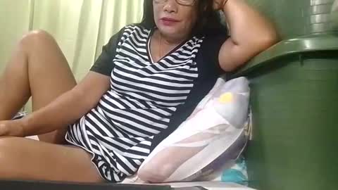 Snapshot of tuchmegently chatting on 29, 10, 2025 Mae online show from 29, 10, 2025