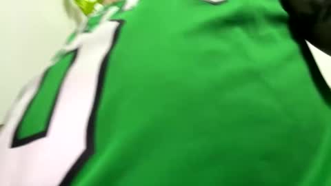 Snapshot of tuvo611077 chatting on 2, 1, 2025 tuvo611077 online show from 2, 1, 2025