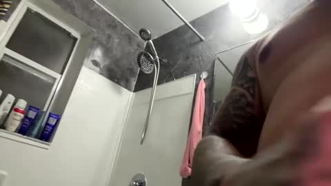 Snapshot of tuvo611077 chatting on 3, 1, 2025 tuvo611077 online show from 3, 1, 2025