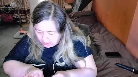 Lana online show from 18, 2, 2025