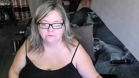 Lana online show from 12, 10, 2025