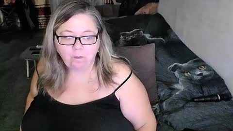 Lana online show from 19, 2, 2026