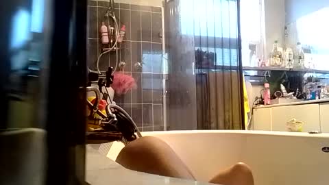Snapshot of tweak_n_throb chatting on 7, 1, 2025 Tweaking Masturbation Addict online show from 7, 1, 2025