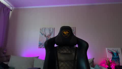 Snapshot of twiinkie_pie chatting on 1, 6, 2026 Maria 3 online show from 1, 6, 2026