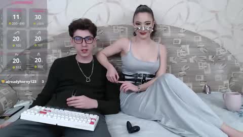 Snapshot of twilightgroove chatting on 14, 4, 2026 Julie and Jack online show from 14, 4, 2026