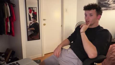 Snapshot of twink2048 chatting on 18, 12, 2025 twink2048 online show from 18, 12, 2025