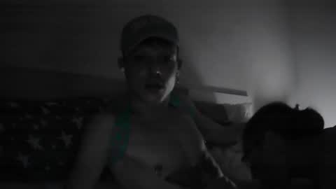 Snapshot of twinkanddaddy18 chatting on 11, 10, 2025 twinkanddaddy18 online show from 11, 10, 2025