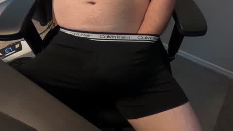 Snapshot of twinkboylover321 chatting on 10, 11, 2025 Tell me what to do online show from 10, 11, 2025