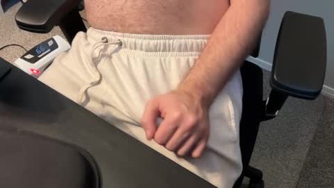 Snapshot of twinkboylover321 chatting on 14, 2, 2026 Tell me what to do online show from 14, 2, 2026