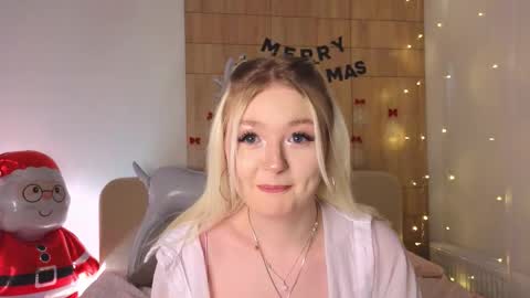 twinklefluff online show from 21, 12, 2025