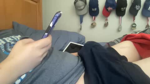 Snapshot of twinkmikexxx12 chatting on 12, 9, 2025 mike online show from 12, 9, 2025