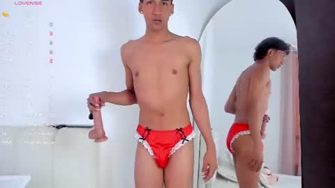 Snapshot of twinksboys_23 chatting on 18, 6, 2026 twinksboys_23 online show from 18, 6, 2026