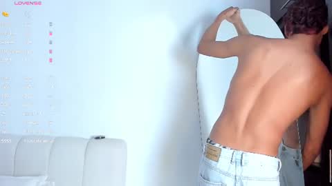 Snapshot of twinksboys_23 chatting on 20, 6, 2026 twinksboys_23 online show from 20, 6, 2026