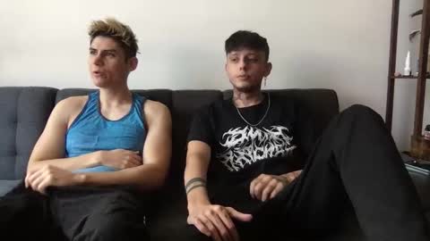 Snapshot of twinksguys360 chatting on 27, 11, 2025 Derrick online show from 27, 11, 2025