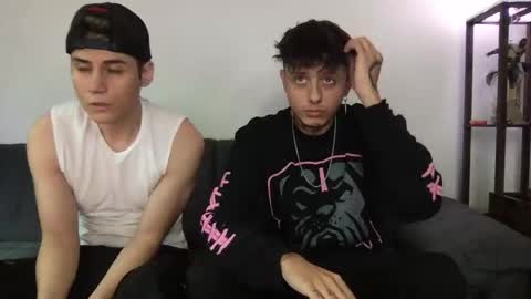 Snapshot of twinksguys360 chatting on 30, 11, 2025 Derrick online show from 30, 11, 2025