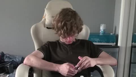 Snapshot of twinktools chatting on 25, 3, 2026 shytwink online show from 25, 3, 2026