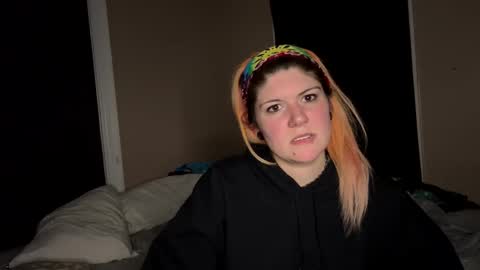 twitchinwhore online show from 13, 2, 2025