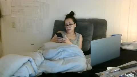 Snapshot of twizzytoxic22 chatting on 22, 10, 2025 twizzytoxic22 online show from 22, 10, 2025