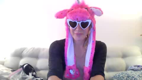 Snapshot of twoboobsonepenis chatting on 16, 5, 2026 twoboobsonepenis online show from 16, 5, 2026