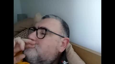 twohats2810 online show from 17, 1, 2026