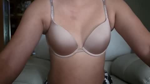 TwoLovers23 online show from 4, 6, 2026