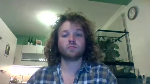 Snapshot of tworoardsdiverge chatting on 26, 11, 2025 tworoardsdiverge online show from 26, 11, 2025