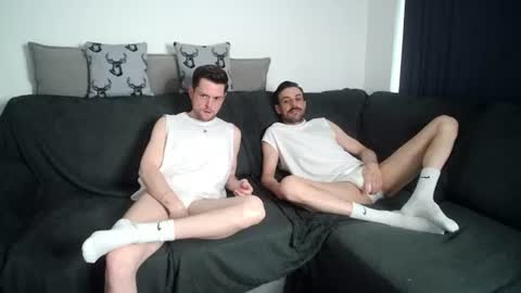 Snapshot of twotwinkhusbands chatting on 22, 6, 2026 RyanRowan online show from 22, 6, 2026