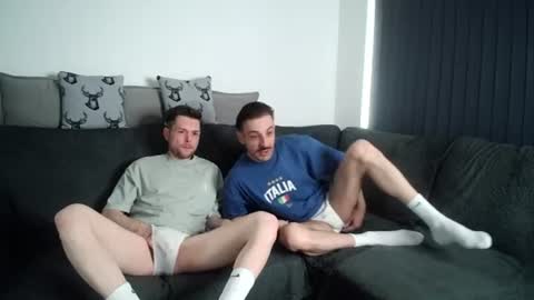 Snapshot of twotwinkhusbands chatting on 29, 6, 2026 RyanRowan online show from 29, 6, 2026
