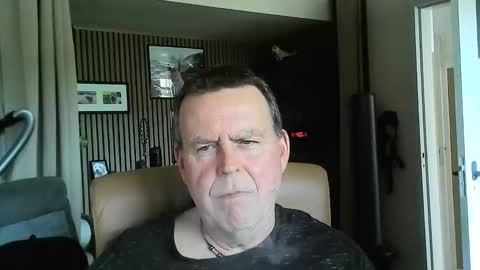 Snapshot of txd2000 chatting on 22, 5, 2026 Small dick uncut but extremely wet online show from 22, 5, 2026