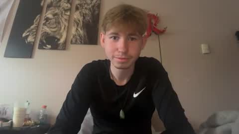 Snapshot of tyler_fox0 chatting on 26, 7, 2026 tyler_fox0 online show from 26, 7, 2026
