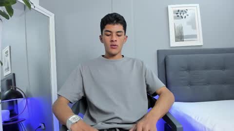 Tyler Fox online show from 27, 10, 2025