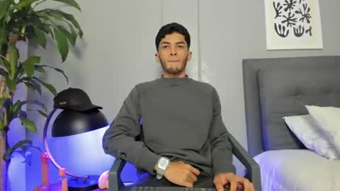 Snapshot of tyler_fox_ chatting on 21, 6, 2026 Tyler Fox online show from 21, 6, 2026