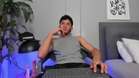 Snapshot of tyler_fox_ chatting on 29, 6, 2026 Tyler Fox online show from 29, 6, 2026