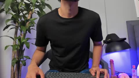 Snapshot of tyler_fox_ chatting on 16, 7, 2026 Tyler Fox online show from 16, 7, 2026