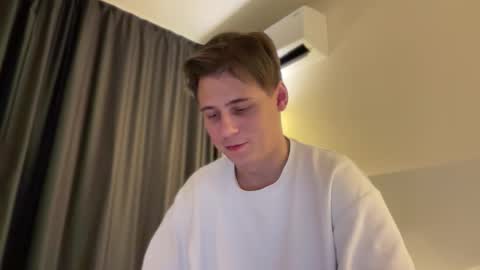 tyler_garrner online show from 25, 10, 2025