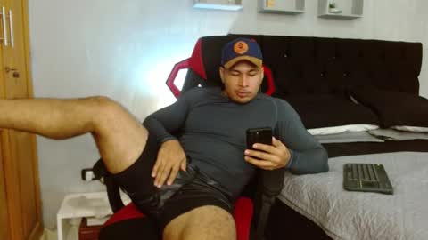 tyler_hank1 online show from 23, 11, 2025