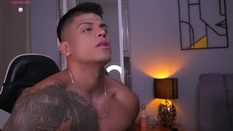 Snapshot of tyler_muscle chatting on 18, 5, 2026 David online show from 18, 5, 2026