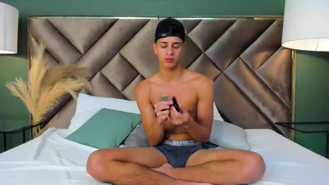 Snapshot of tyler_rodriguez chatting on 18, 2, 2025 Tyler Rodriguez online show from 18, 2, 2025