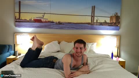 Snapshot of tylerchasexxx chatting on 27, 12, 2024 Tyler Chase online show from 27, 12, 2024